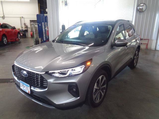 Certified 2024 Ford Escape Platinum AWD/4WD image 6