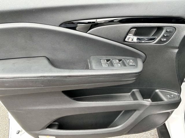 Used 2021 Honda Pilot Touring image 18