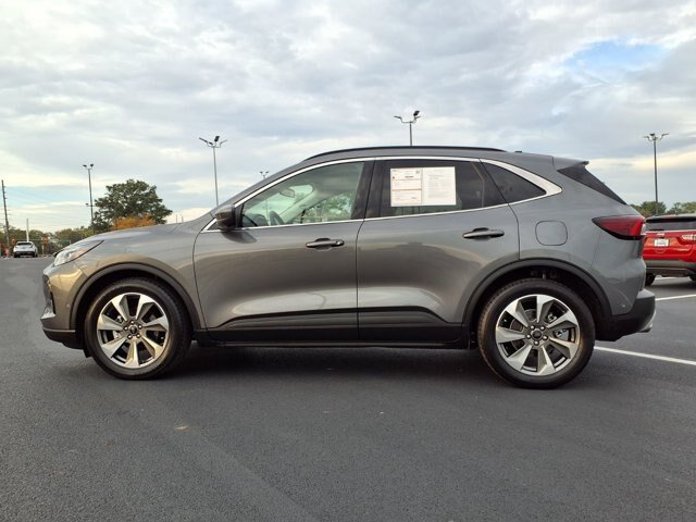Certified 2023 Ford Escape Platinum w/ Premium Technology Package FWD image 32