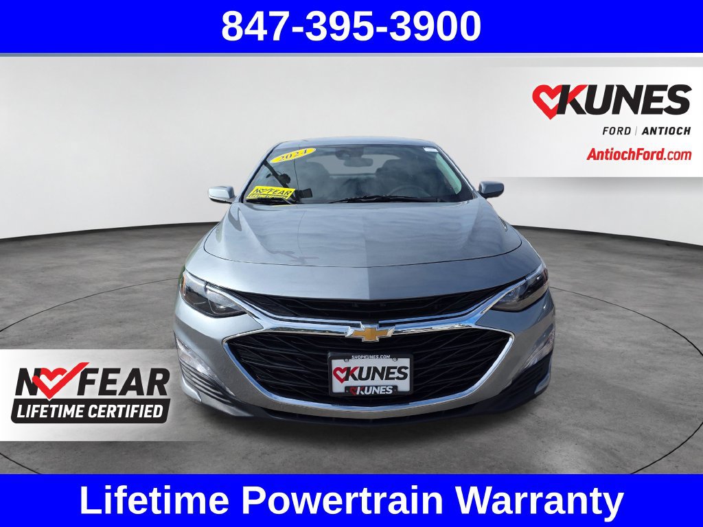 Used 2024 Chevrolet Malibu LT FWD image 2