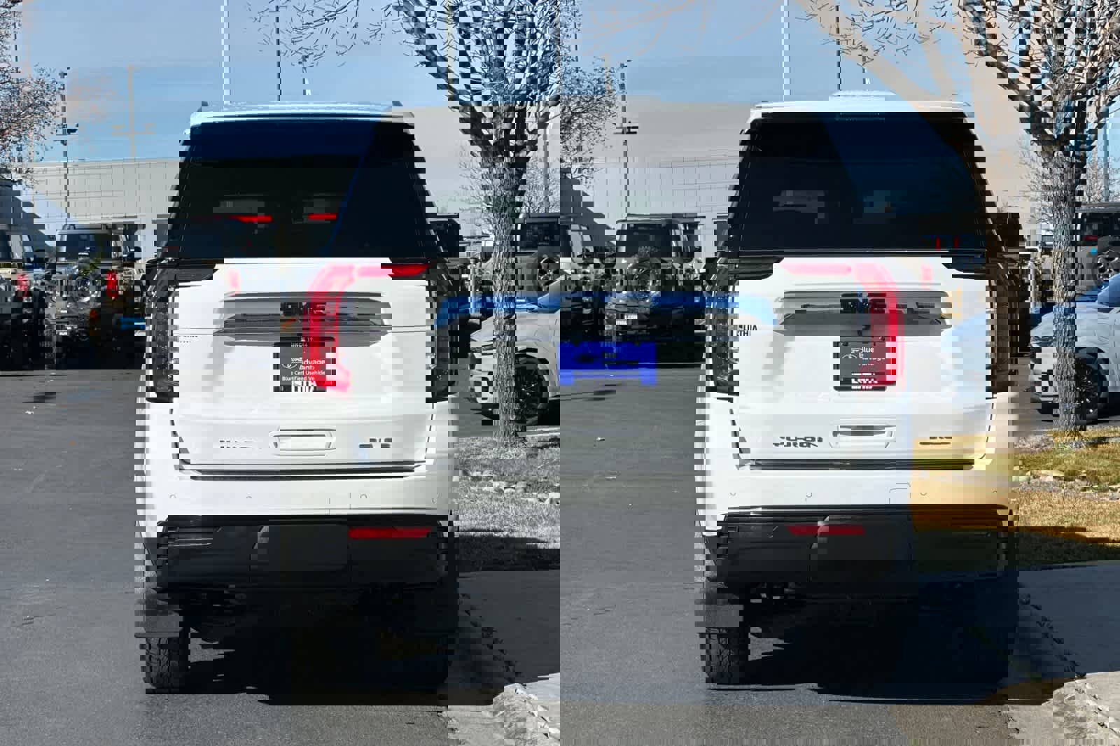 Used 2024 GMC Yukon SLE w/ Max Trailering Package image 4