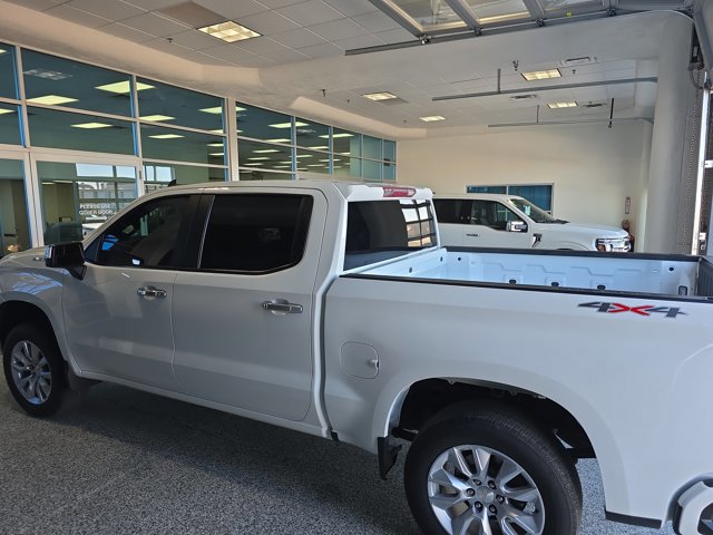 Used 2022 Chevrolet Silverado 1500 Custom image 4