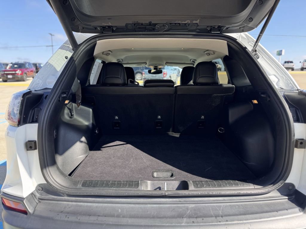 Used 2023 Jeep Cherokee Altitude Lux image 41