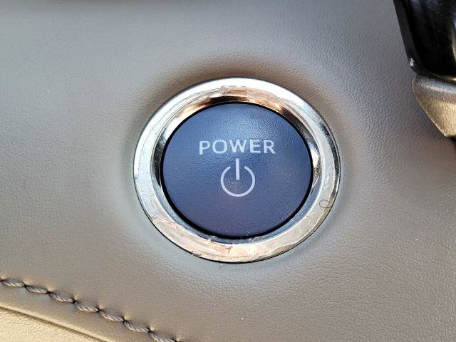 Used 2022 Toyota Highlander XLE AWD/4WD image 23