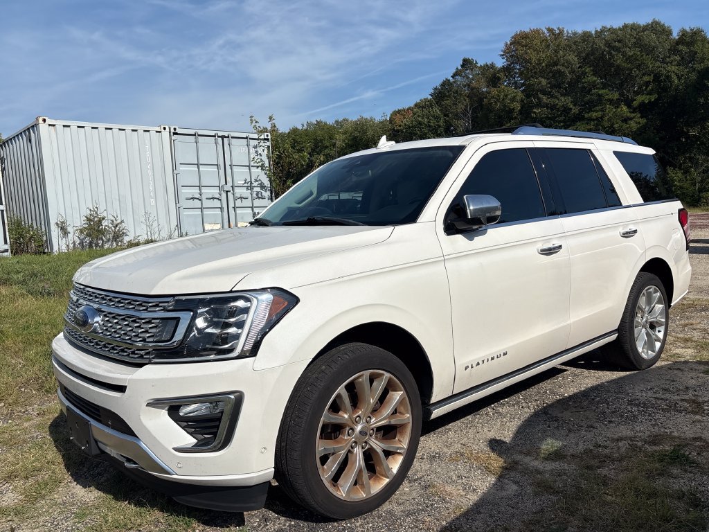 Certified 2019 Ford Expedition Platinum AWD/4WD image 2