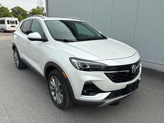 Used 2022 Buick Encore GX Essence w/ Advanced Technology Package AWD/4WD image 1
