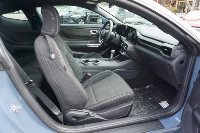 Certified 2025 Ford Mustang Coupe RWD image 3