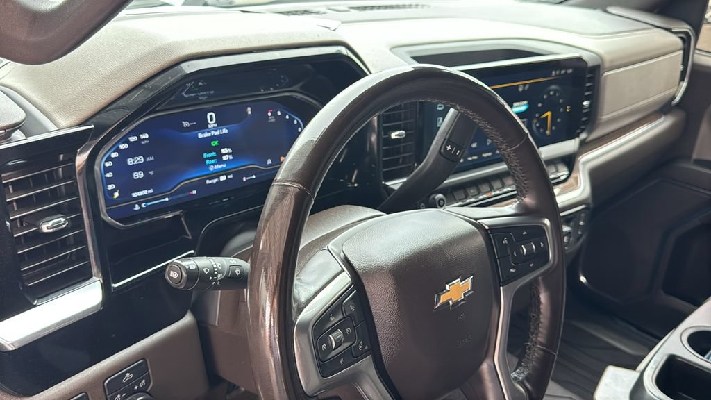 Used 2023 Chevrolet Silverado 1500 LT RWD image 22