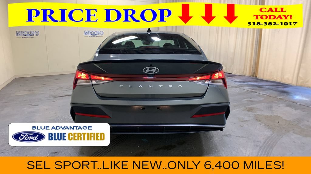 Used 2026 Hyundai Elantra Sport FWD image 4