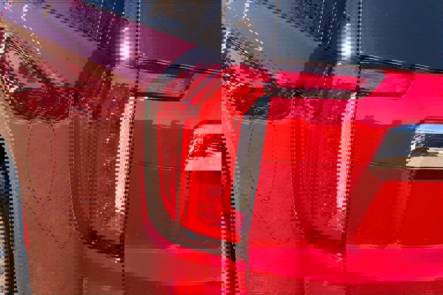 Used 2024 GMC Yukon SLT w/ SLT Premium Package image 29