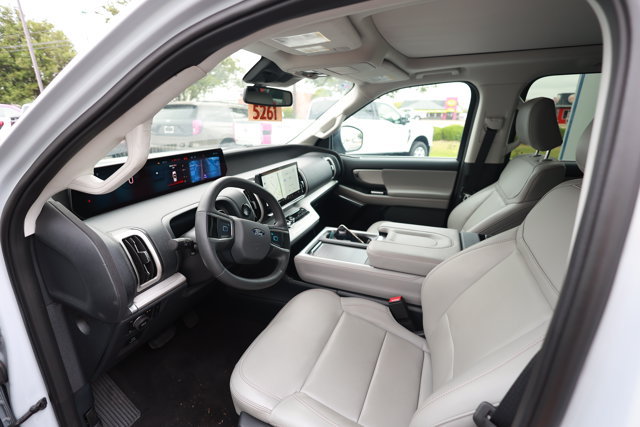 Certified 2025 Ford Expedition Active AWD/4WD image 15