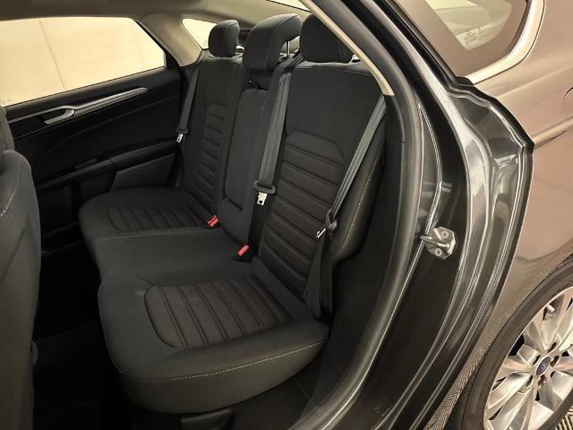 Certified 2017 Ford Fusion SE w/ Fusion SE Technology Package image 30