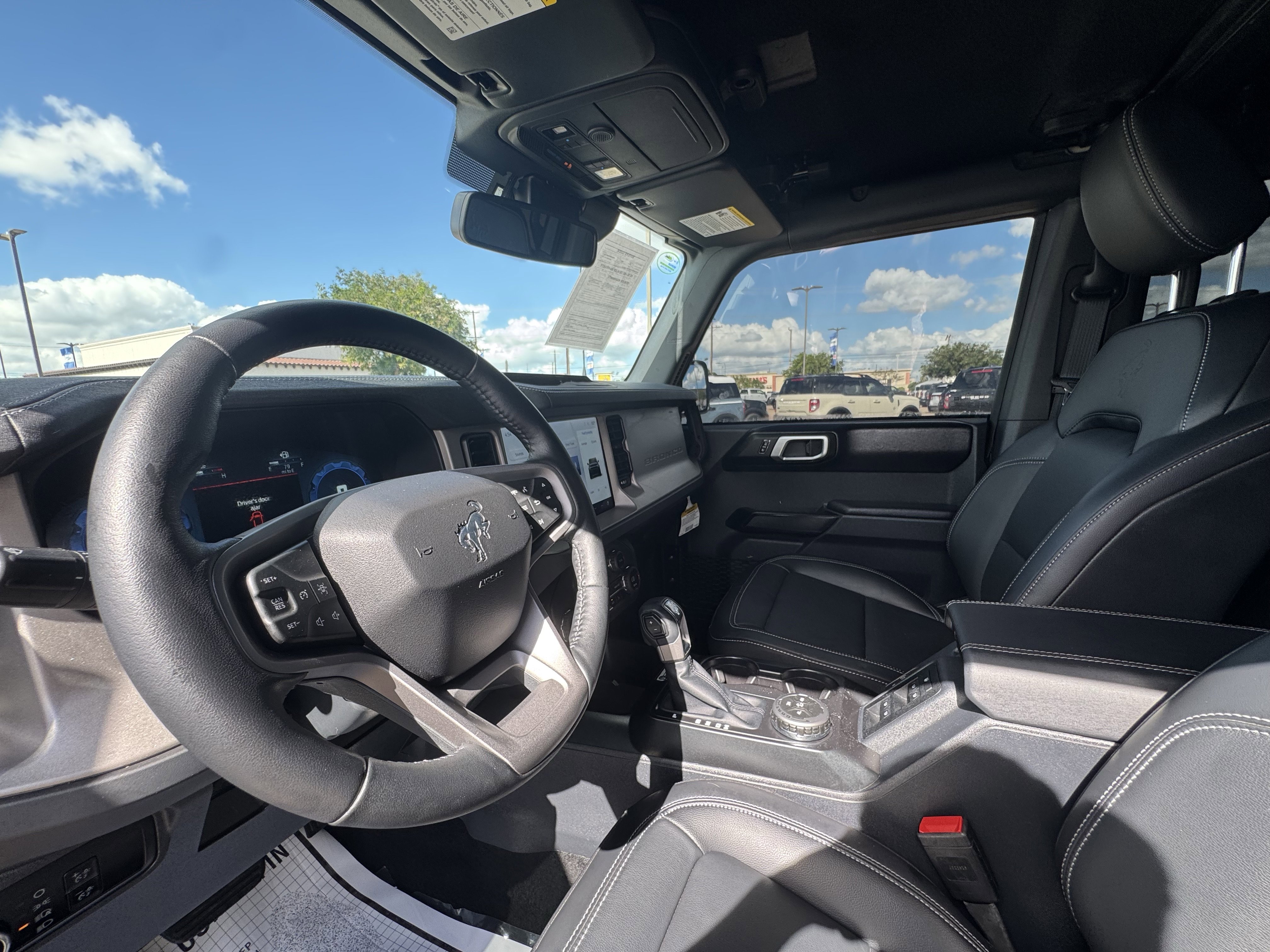 Certified 2025 Ford Bronco Outer Banks AWD/4WD image 23