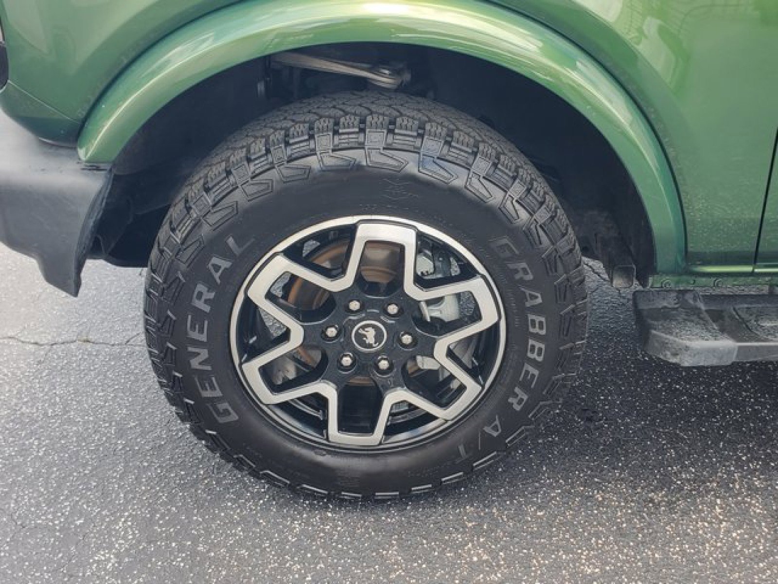 Certified 2022 Ford Bronco Outer Banks AWD/4WD image 4