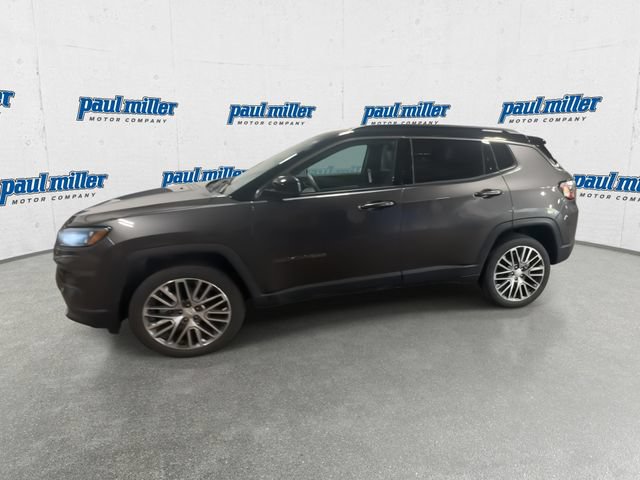 Used 2023 Jeep Compass Limited w/ Elite Group AWD/4WD image 5