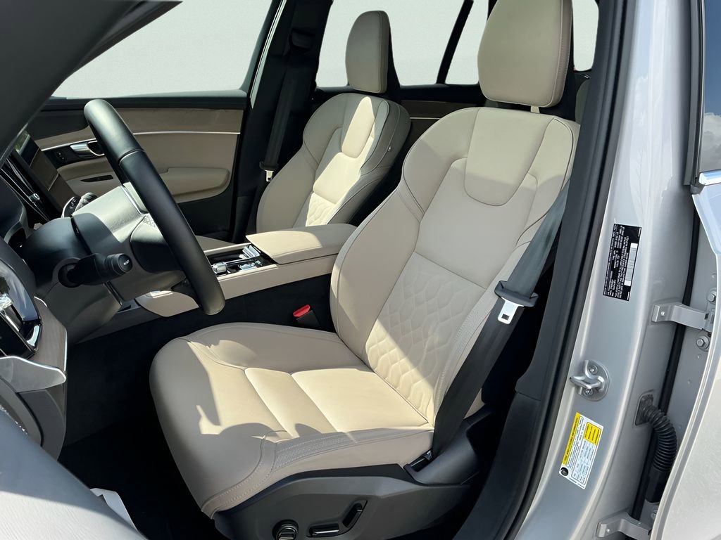 Used 2025 Volvo XC90 B6 Plus AWD/4WD image 33
