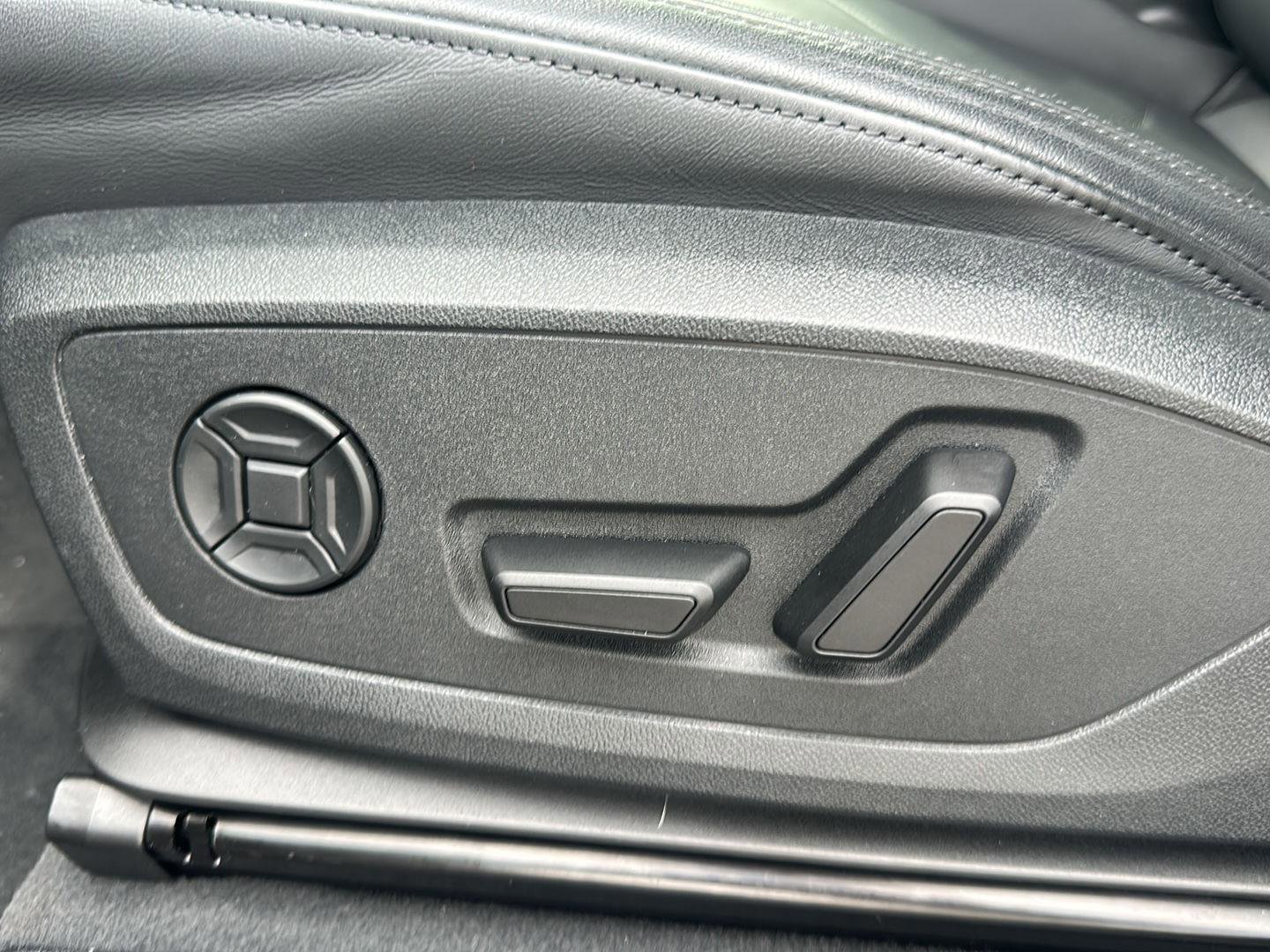 Used 2024 Audi Q3 2.0T Premium Plus w/ Premium Plus Package image 12