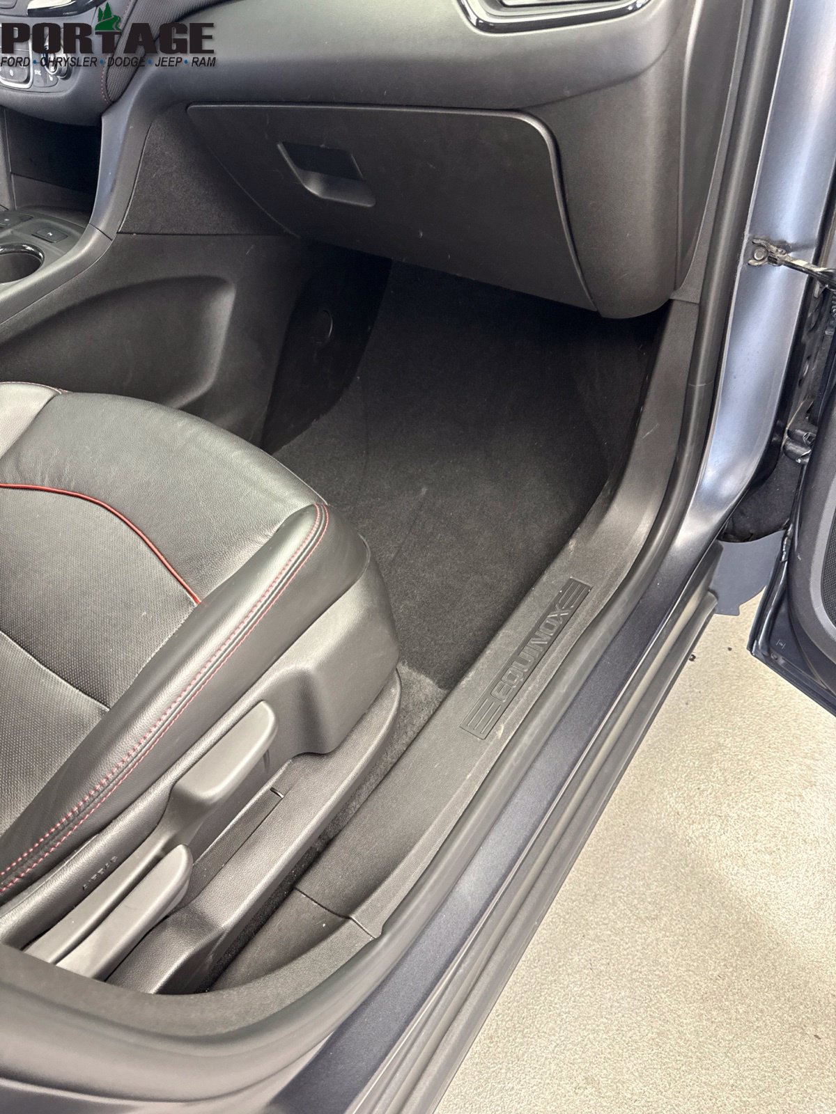 Used 2022 Chevrolet Equinox RS w/ RS Leather Package AWD/4WD image 30