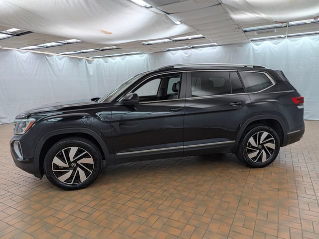 Used 2024 Volkswagen Atlas SEL AWD/4WD image 3