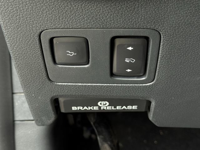 Certified 2022 Ford F350 Platinum AWD/4WD image 25