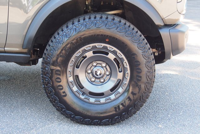 Certified 2025 Ford Bronco Badlands AWD/4WD image 9