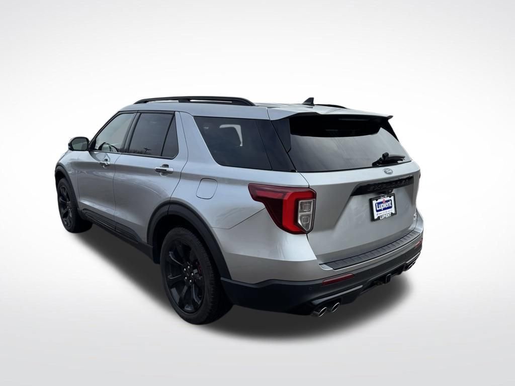 Certified 2022 Ford Explorer ST w/ ST Street Pack image 8