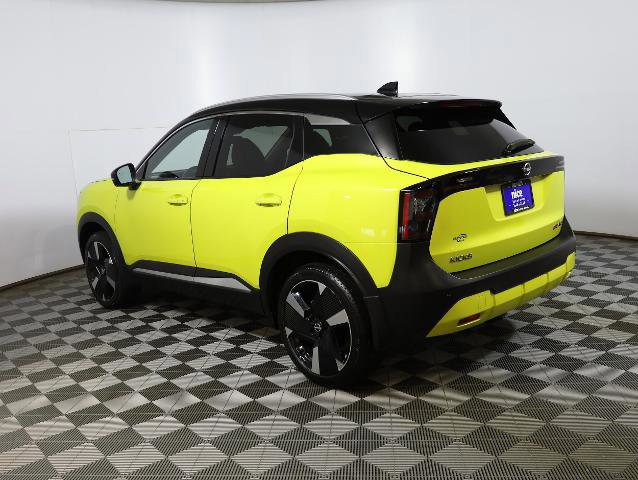 Used 2025 Nissan Kicks SR image 2