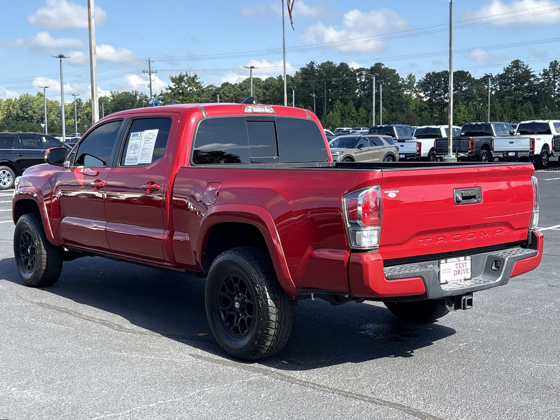 Used 2022 Toyota Tacoma SR5 w/ Technology Package RWD image 18