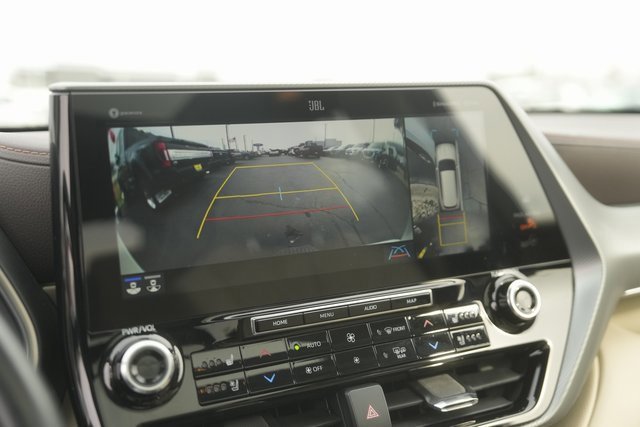 Used 2022 Toyota Highlander Platinum image 27