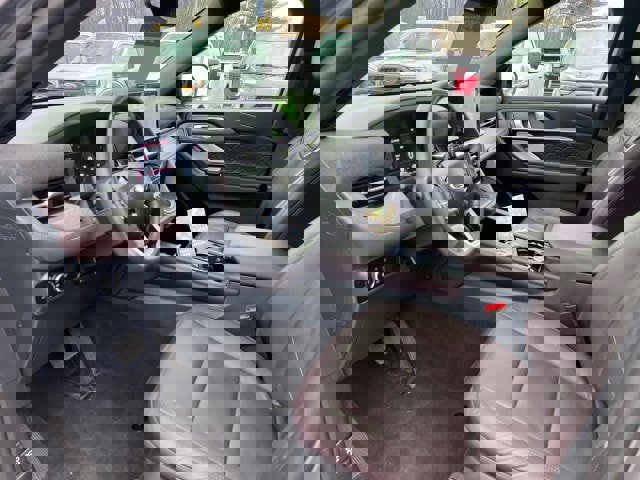 Certified 2025 Ford Explorer Platinum w/ LUX Leather Package image 7