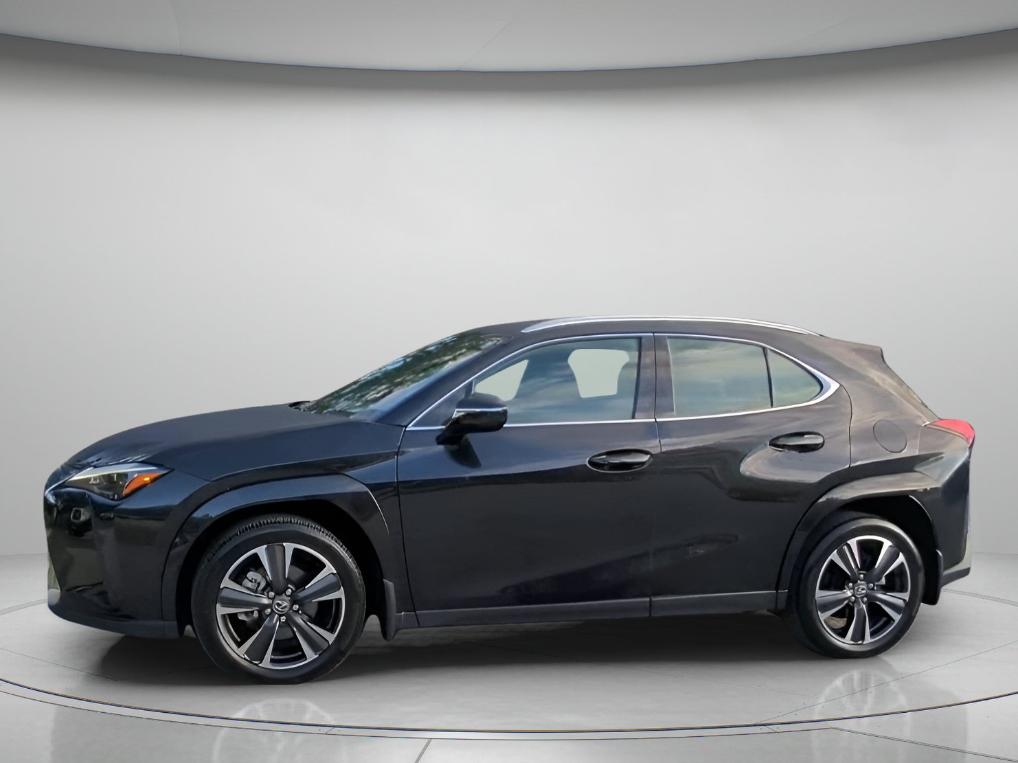 Used 2025 Lexus UX 300h FWD w/ Cold Area Package image 15