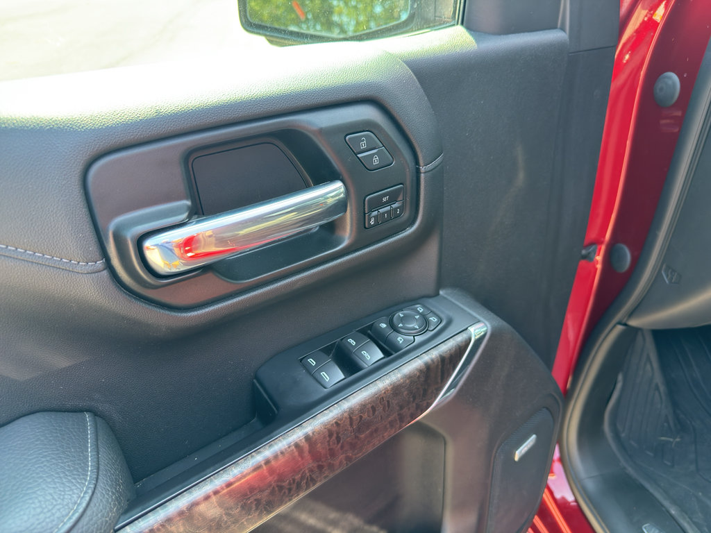 Used 2021 GMC Sierra 1500 Denali w/ Denali Ultimate Package AWD/4WD image 13