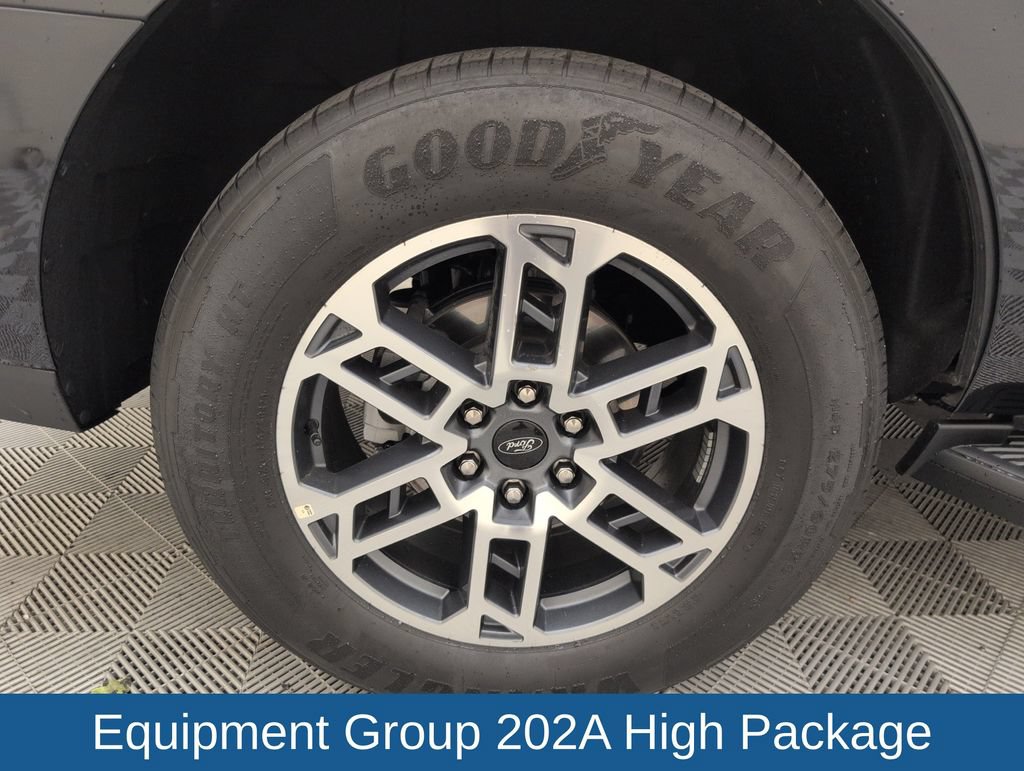 Certified 2025 Ford Expedition Active RWD image 19