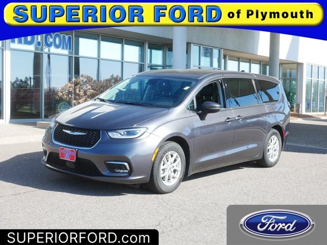 Used 2023 Chrysler Pacifica Touring-L
