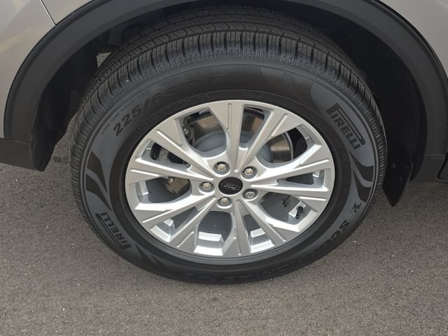 Certified 2024 Ford Escape Active AWD/4WD image 5