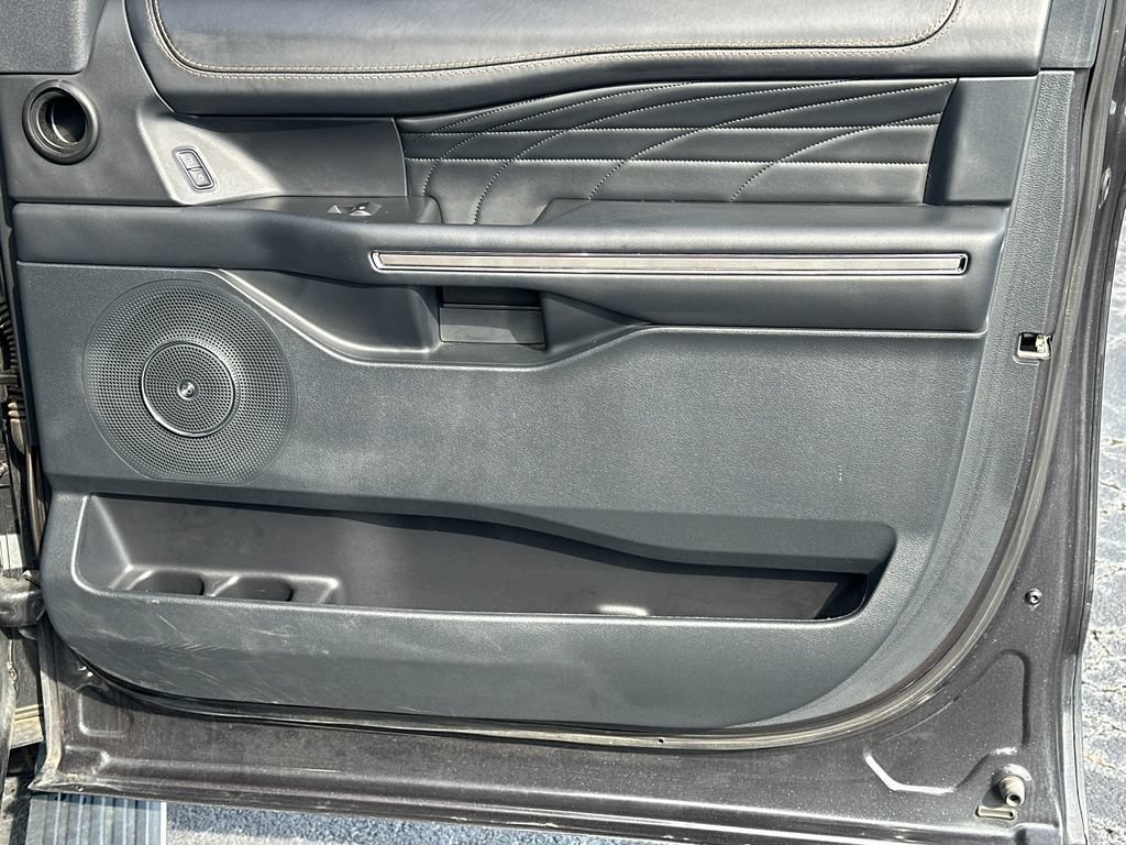 Certified 2022 Ford Expedition Max Platinum RWD image 14
