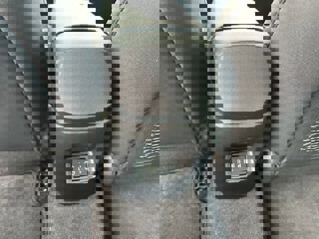 Used 2024 Hyundai Elantra SEL w/ Convenience Package image 17