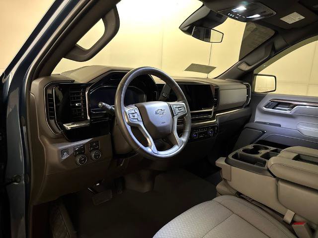 Used 2024 Chevrolet Silverado 1500 RST w/ Z71 Off-Road Package AWD/4WD image 6