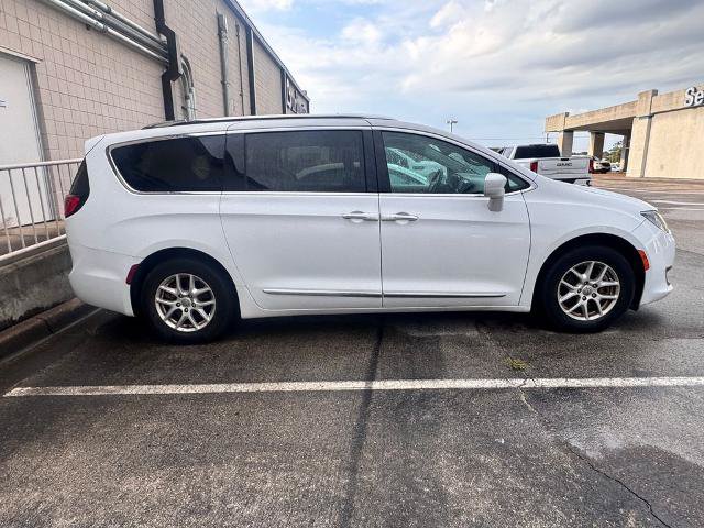 Used 2024 Chrysler Voyager LX FWD image 5