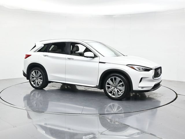 Used 2023 INFINITI QX50 Sensory AWD/4WD image 3