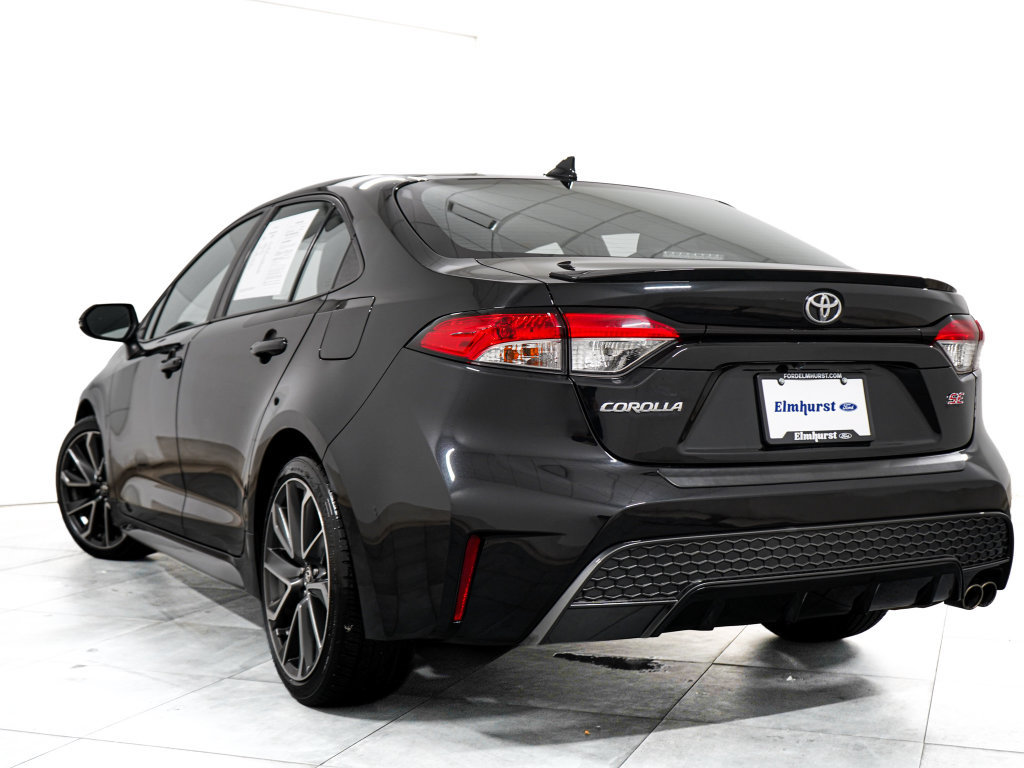 Used 2020 Toyota Corolla SE w/ SE Premium Package FWD image 5