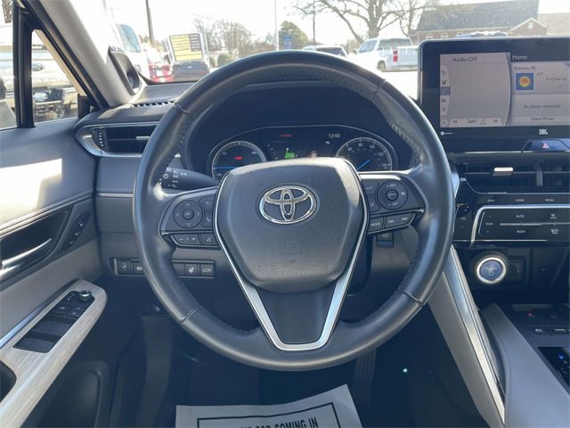 Used 2021 Toyota Venza Limited image 16
