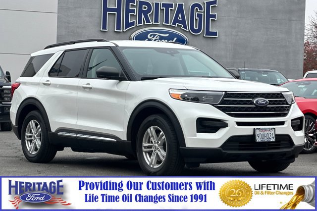 Certified 2022 Ford Explorer XLT image 1