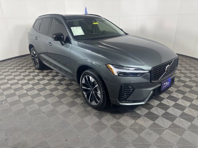 Used 2026 Volvo XC60 B5 Plus w/ Climate Package image 5