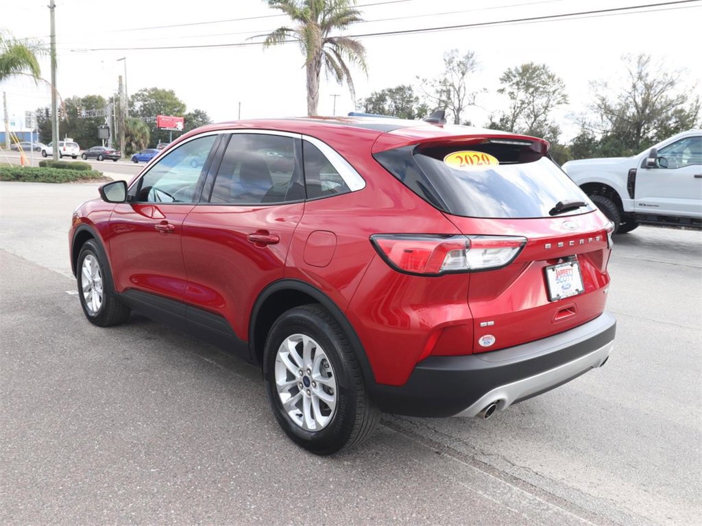 Certified 2020 Ford Escape SE image 3
