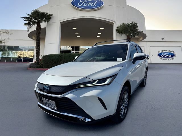 Used 2024 Toyota Venza XLE image 6