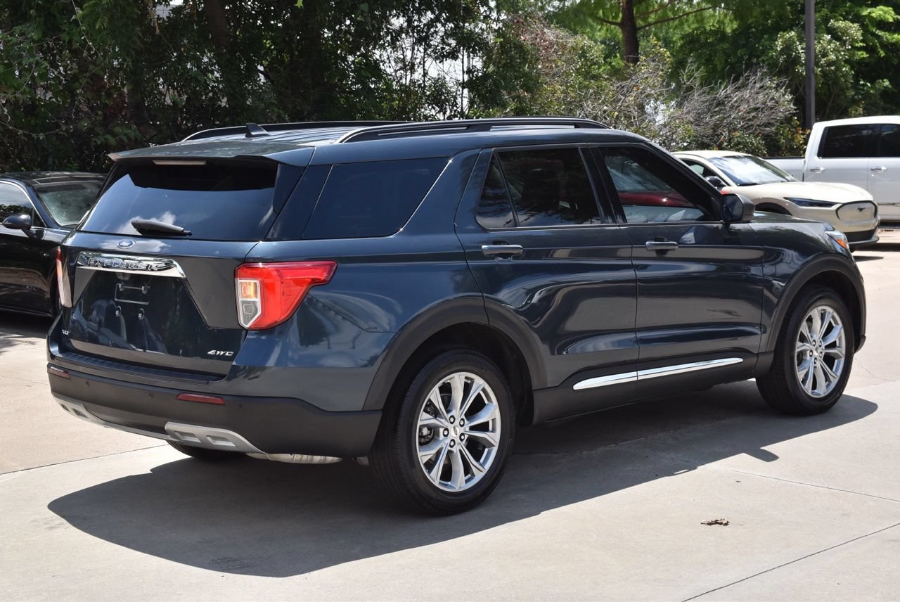 Certified 2024 Ford Explorer XLT w/ Equipment Group 202A AWD/4WD image 7