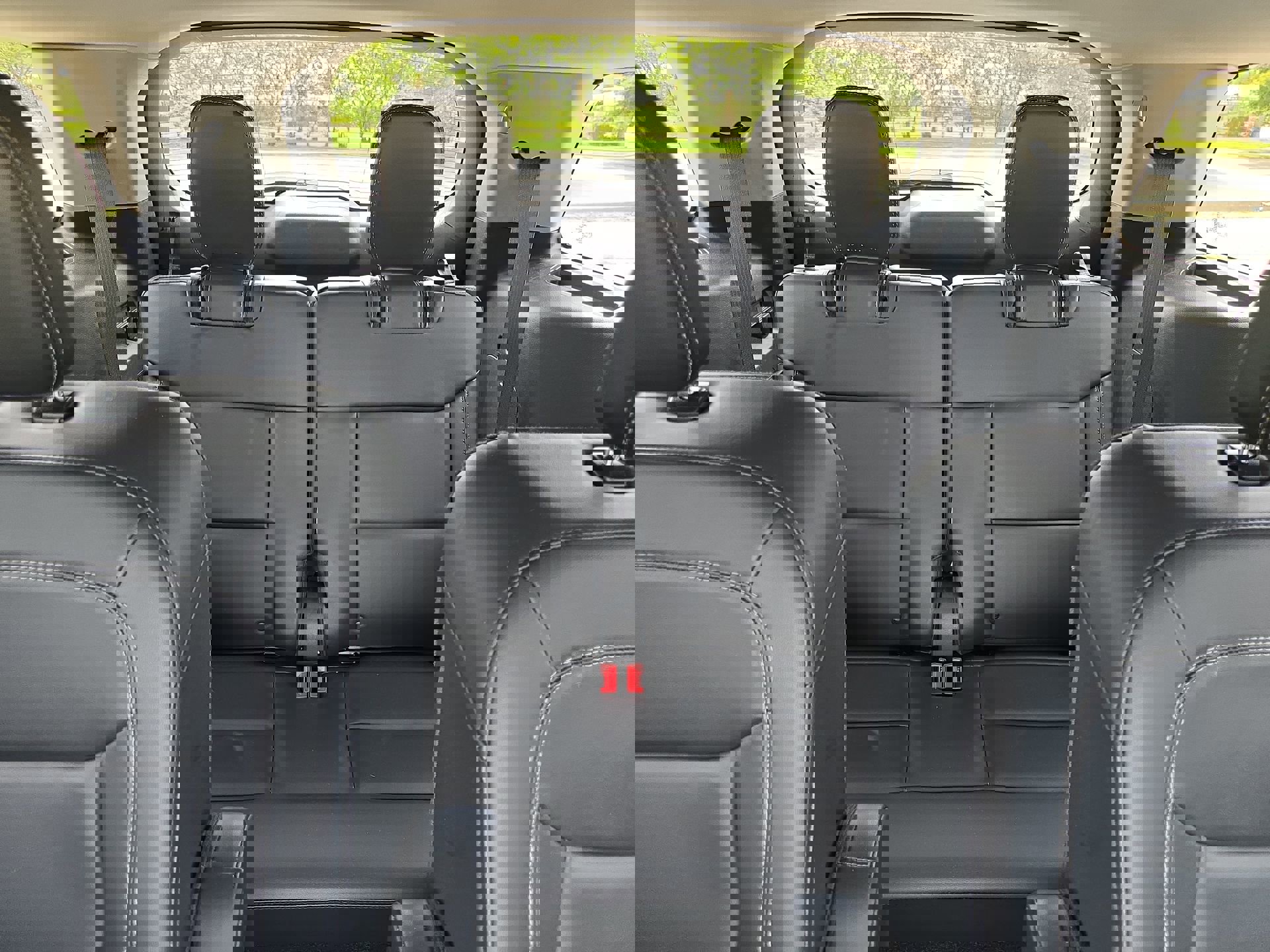 Certified 2023 Ford Explorer XLT w/ Equipment Group 202A image 22