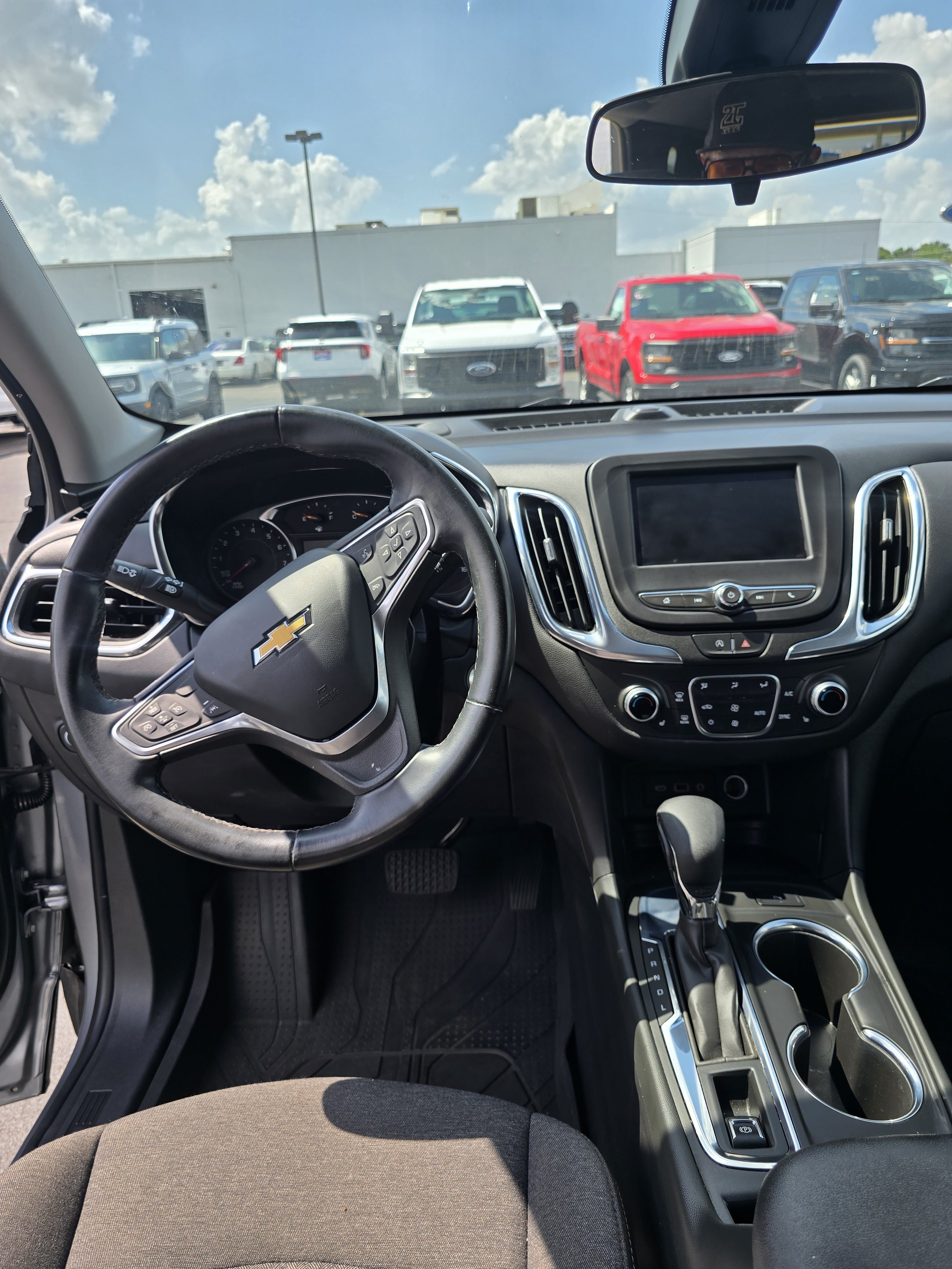 Used 2023 Chevrolet Equinox LT FWD image 11
