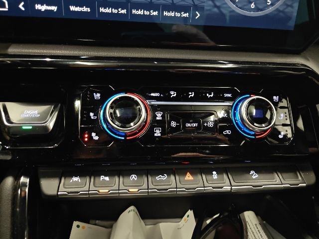 Used 2023 GMC Sierra 1500 AT4 w/ Technology Package image 9